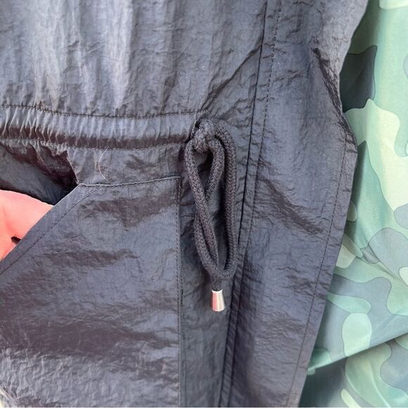 Black Lightweight Anorak/ Utility Jacket w optional hood & drawstring waist - Picture 8 of 9